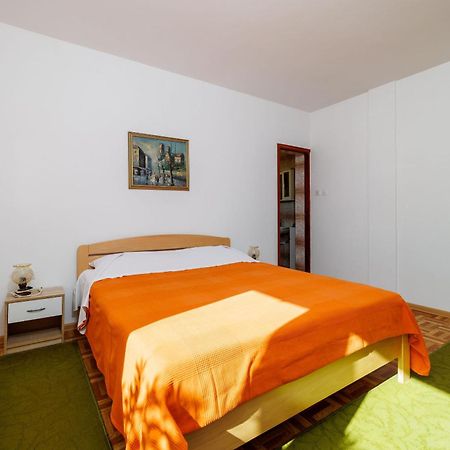 Apartment Zdravka Banjol Екстериор снимка