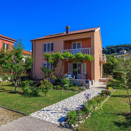 Apartment Zdravka Banjol Екстериор снимка