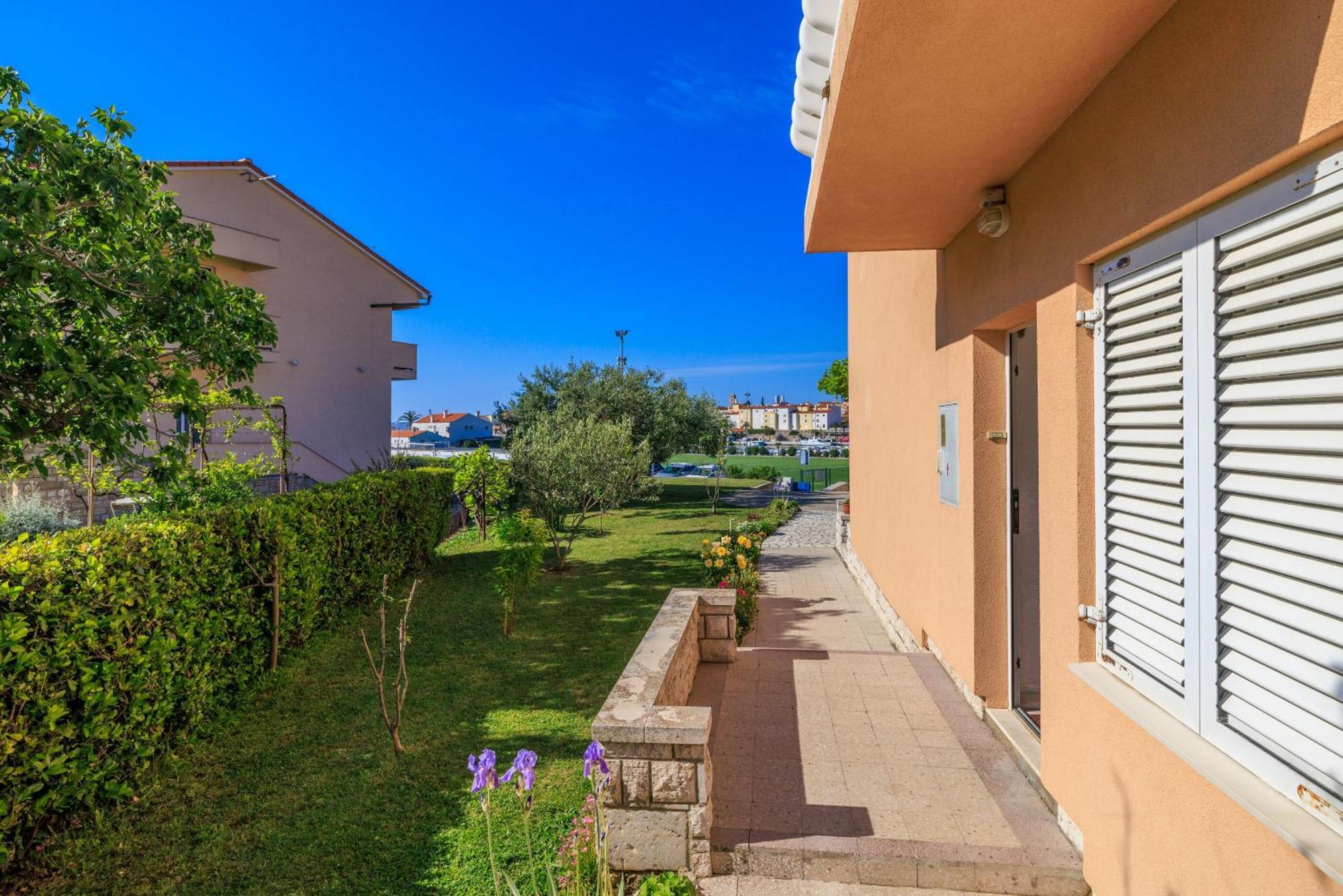 Apartment Zdravka Banjol Екстериор снимка